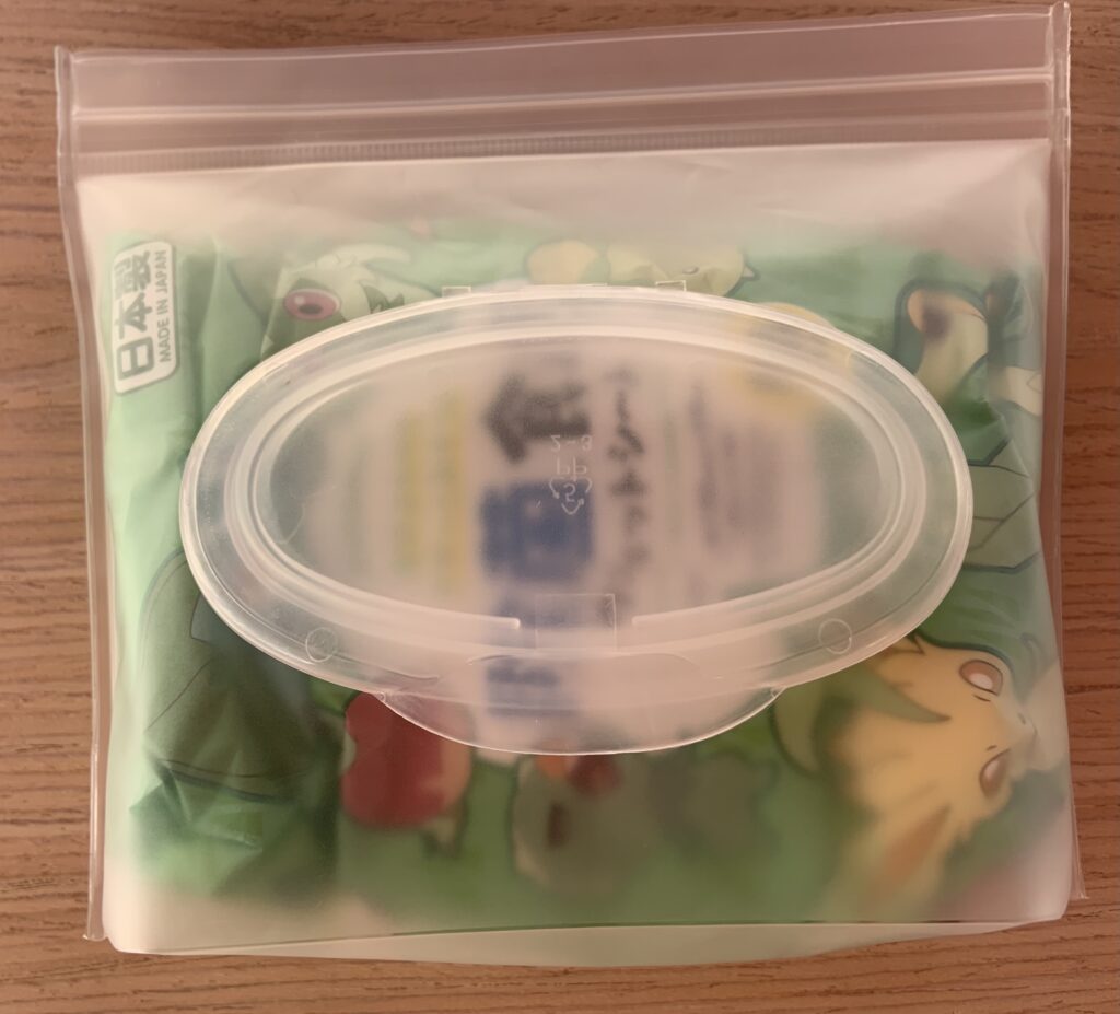 ウェットシートケースに除菌シートを入れた写真